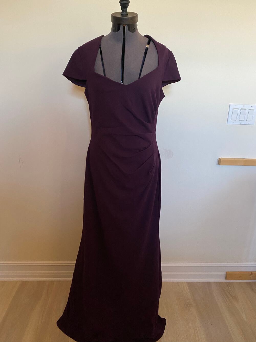 Xscape Women's Cap Sleeve Stretch Scuba Crepe Gown with Cascade Ruffle Back sz14